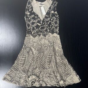 Black and White V-Neck Sleeveless A-Line Mini Dress